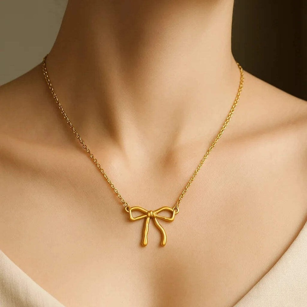 Gold Bow Pendant Necklace – Dainty Statement Charm, Lightweight Everyday Jewelry